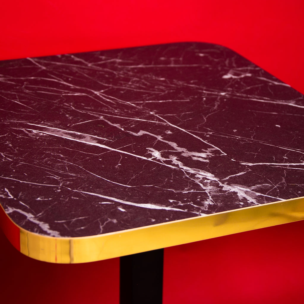 Table carrée