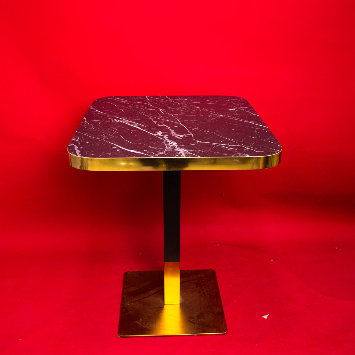Table carrée